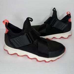 Sorel Kinetic Impact Black Coral Velcro Closure Sneaker Shoe 7.5
